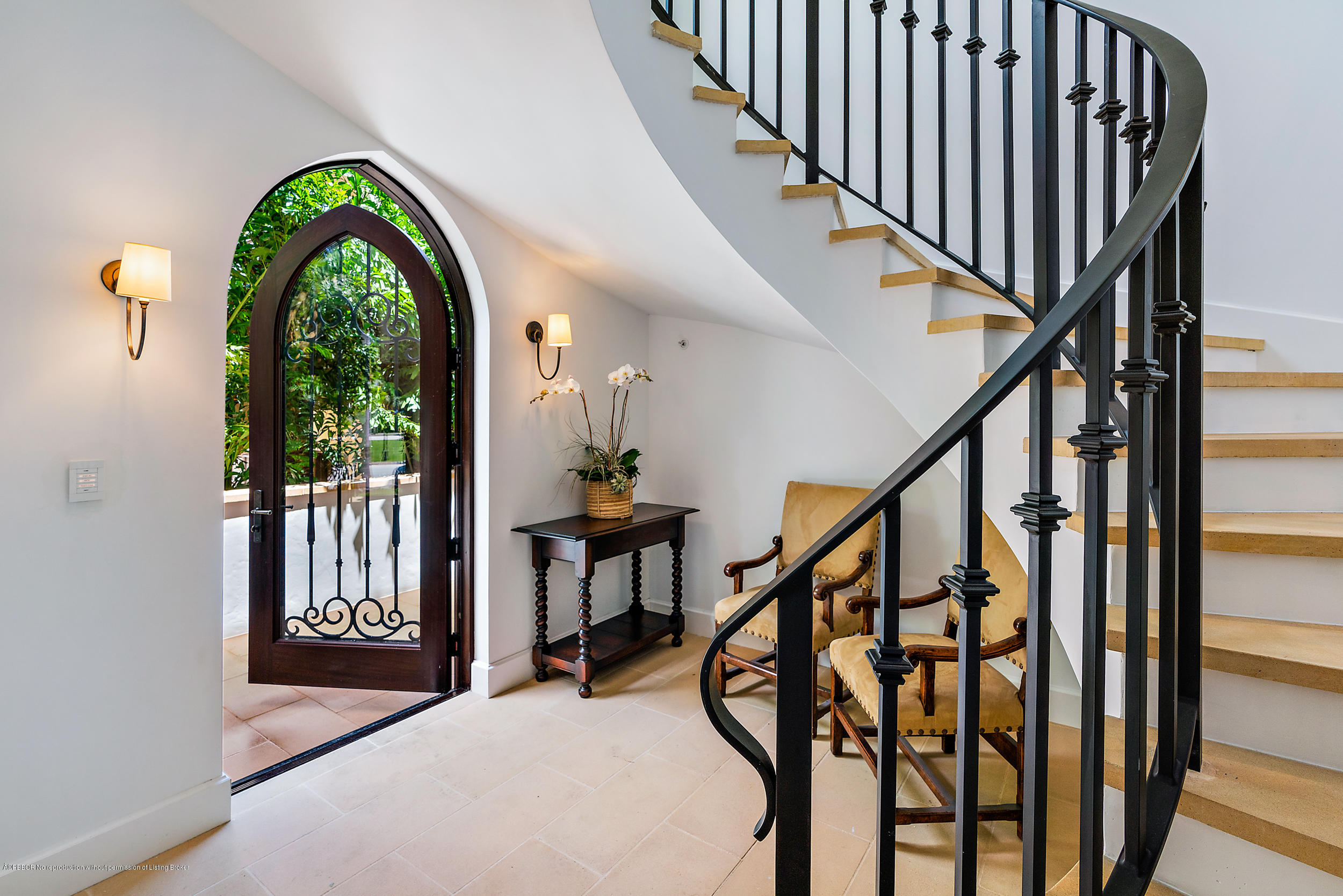 3 Via Flagler Palm Beach, FL 33480 - Photo 5 of 42 a view of entryway