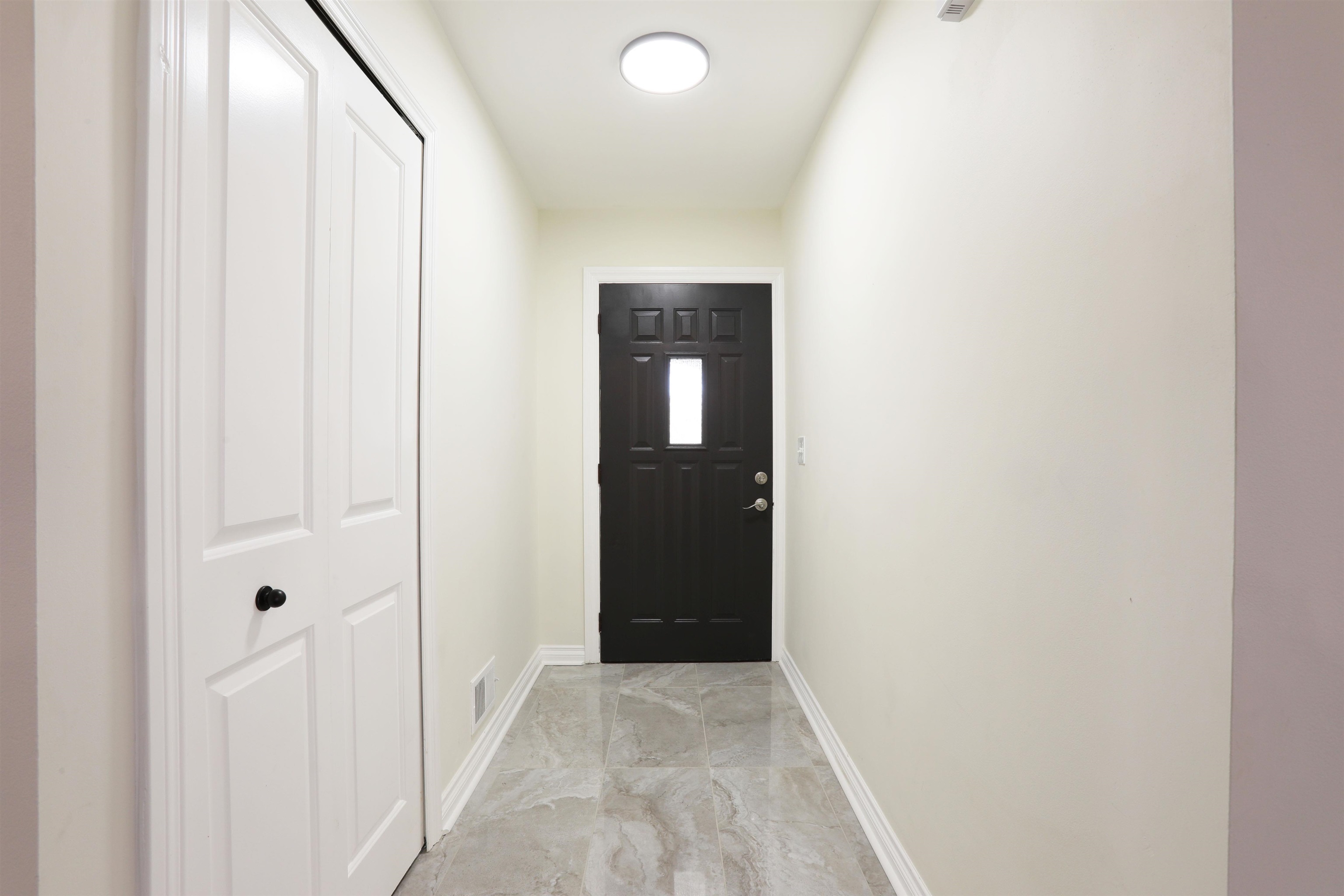 48511 Sugarbush Road New Baltimore, MI 48047 - Photo 7 of 45 50158788-c9398ccd-b6fd-4b5c-be76-3dd4d2490d00.JPG