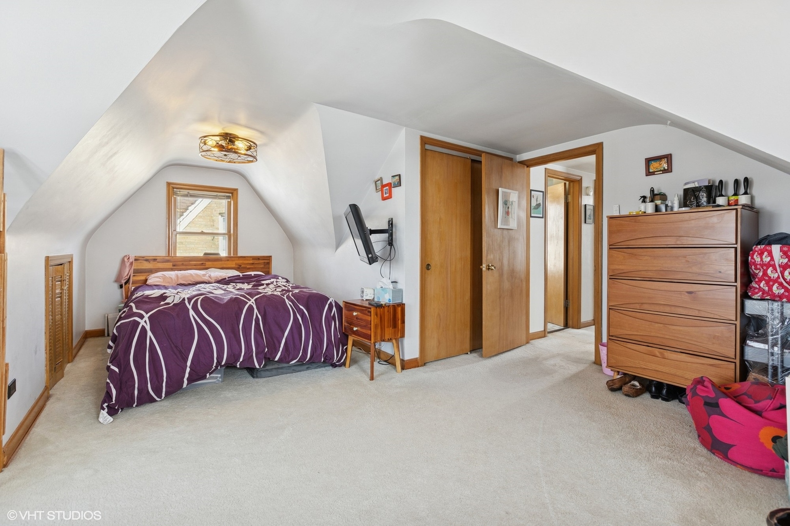 6321 North Merrimac Avenue Chicago, IL 60646 - Photo 12 of 21 a bedroom with a bed and a closet