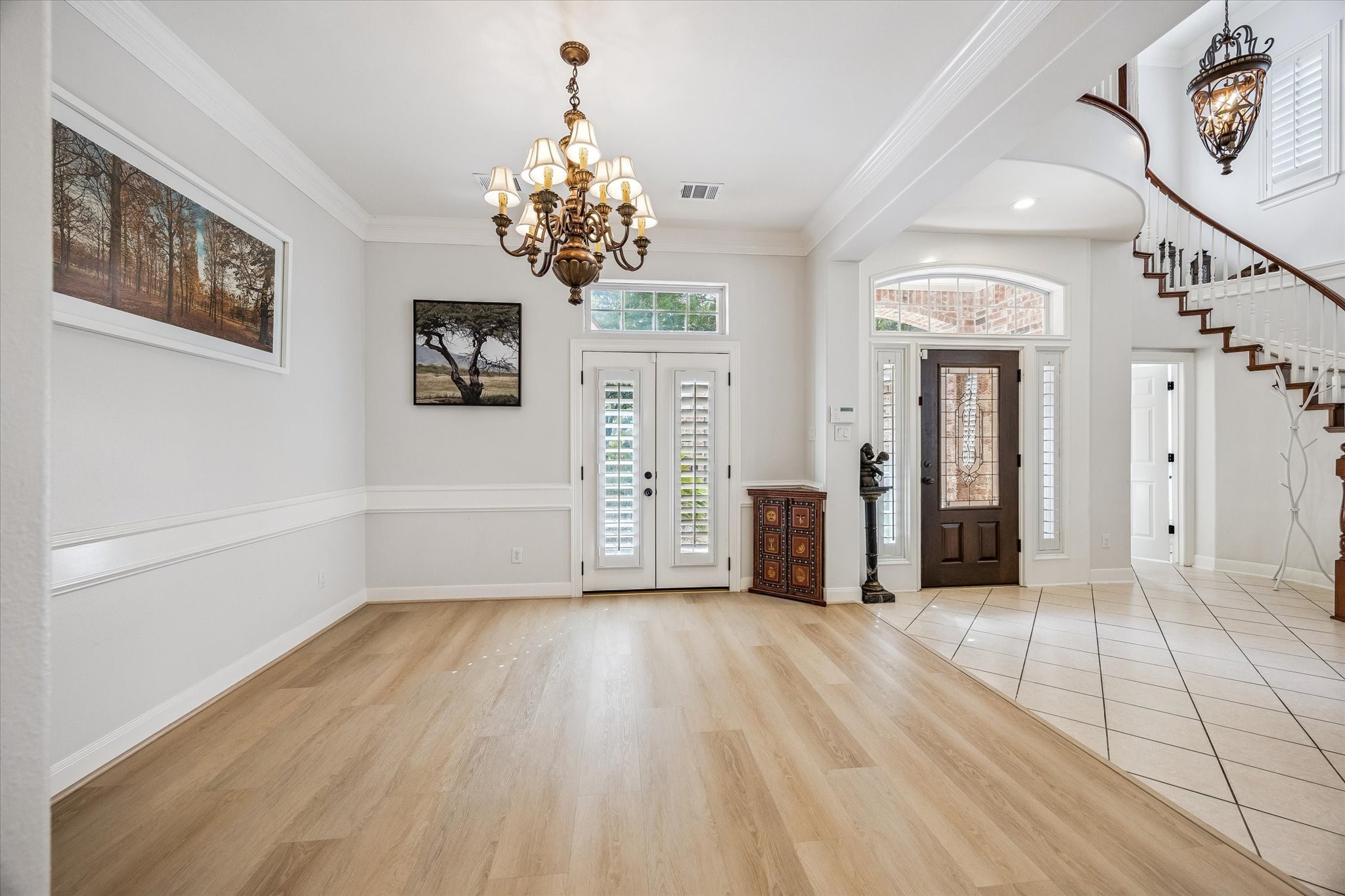 3047 Bonnebridge Way Boulevard Houston, TX 77082 - Photo 13 of 50 This sun-drenched dining room features elegant plantation shutters, gleaming wood flooring, and scenic views of the front yard.