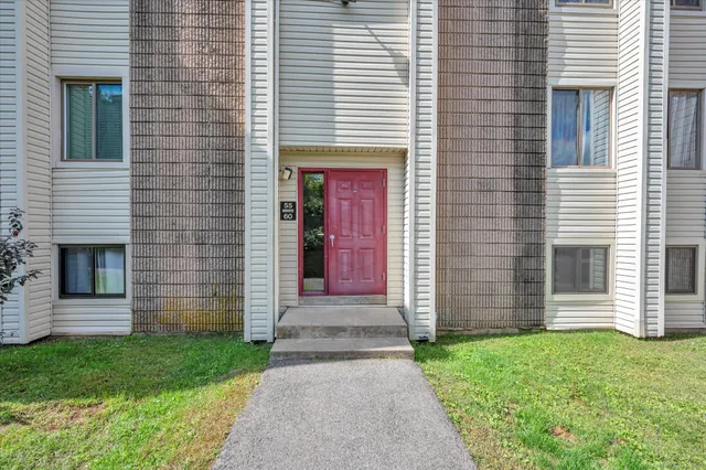 $144,900 | 56 Burgundy Hill Lane, Unit 56, Middletown, CT 06457