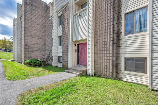 $144,900 | 56 Burgundy Hill Lane, Unit 56, Middletown, CT 06457