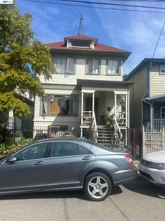 $1,200,000 | 670 32nd Street, Oakland, CA 94609