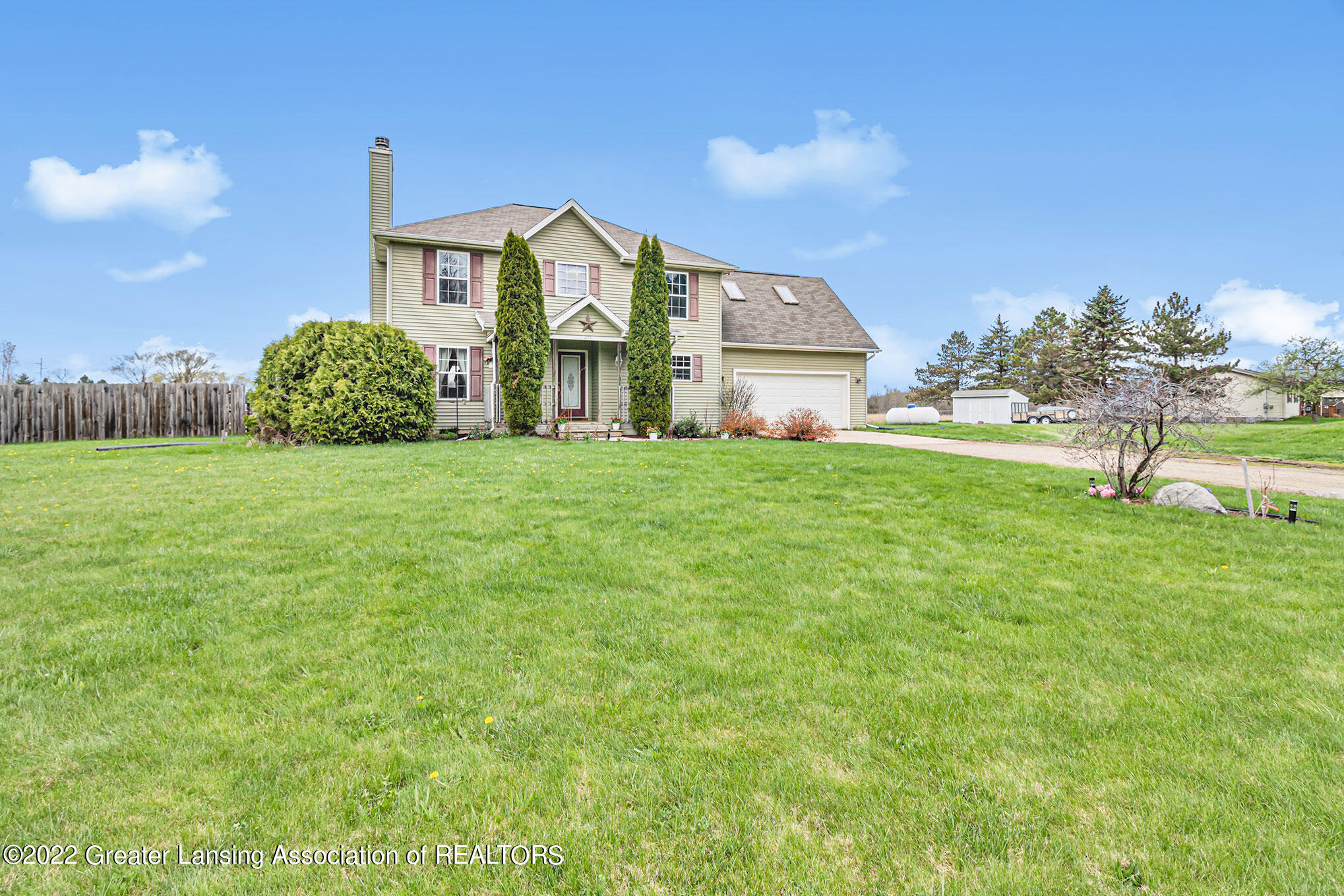 2113 Hubbard Road Charlotte, MI 48813 - Photo 1 of 27 01_-_Front_Facing