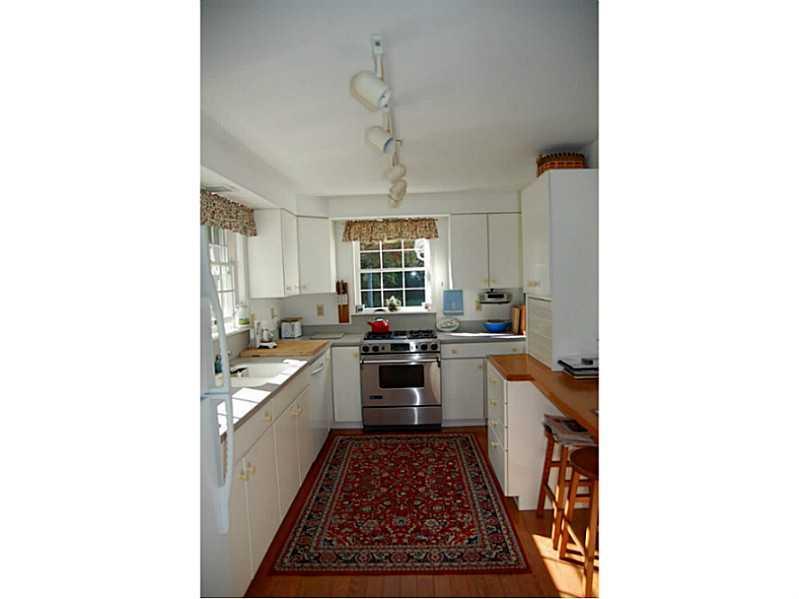 66 Lombos Hole Road Harpswell, ME 04079 - Photo 19 of 35 Kitchen.