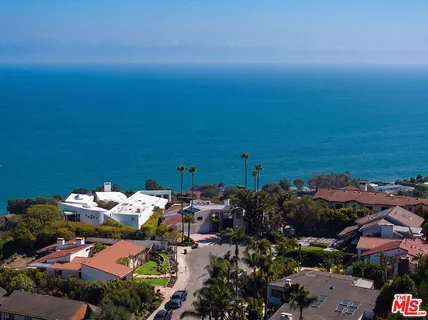 $7,450,000 | 24750 Vantage Point Terrace, Malibu, CA 90265