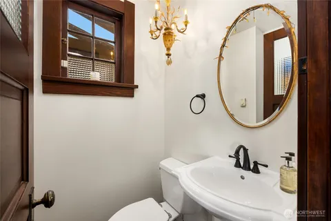 $2,500,000 | 2910 North 28th Street, Tacoma, WA 98407