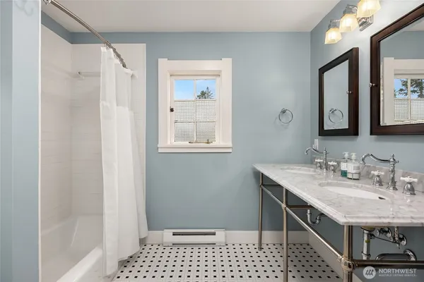 $2,250,000 | 2910 North 28th Street, Tacoma, WA 98407