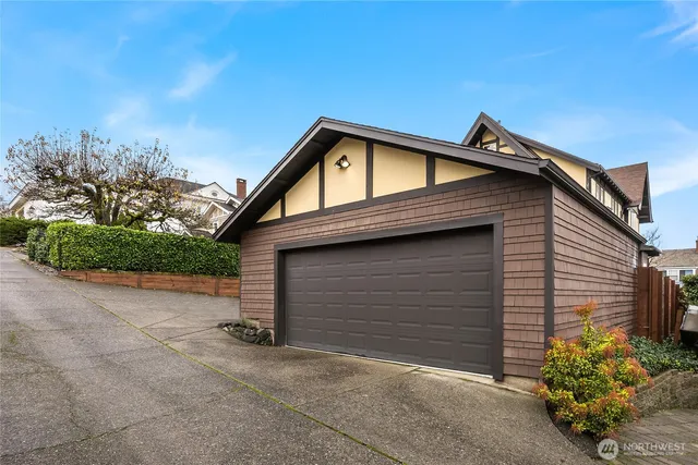 $2,500,000 | 2910 North 28th Street, Tacoma, WA 98407