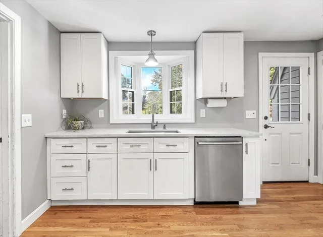 $1,199,000 | 249 High Street, Hingham, MA 02043