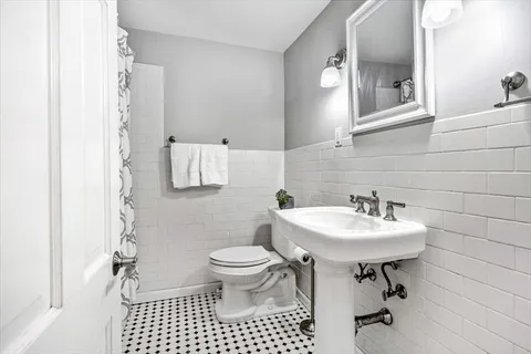 $1,199,000 | 249 High Street, Hingham, MA 02043