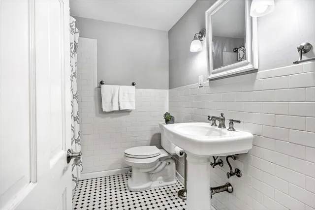 $1,199,000 | 249 High Street, Hingham, MA 02043