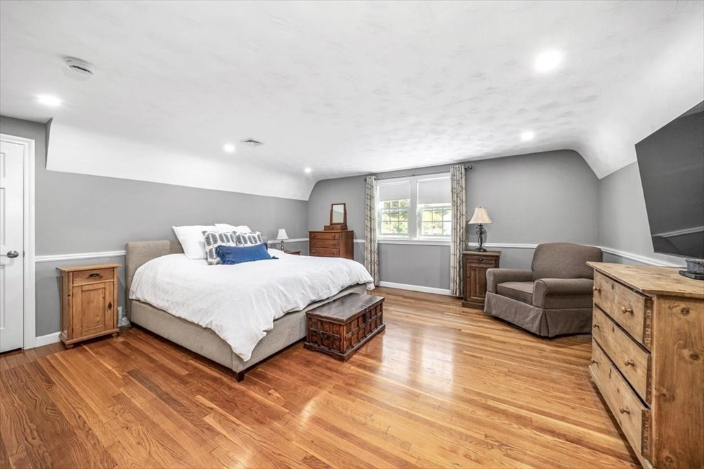 249 High Street Hingham, MA 02043 - Photo 15 of 28