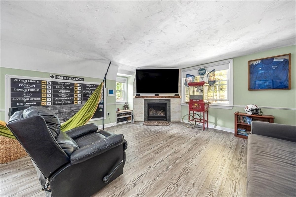 249 High Street Hingham, MA 02043 - Photo 17 of 28