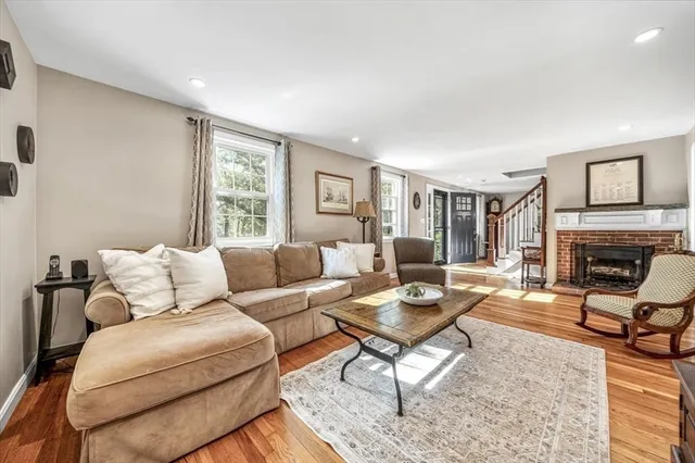 $1,199,000 | 249 High Street, Hingham, MA 02043