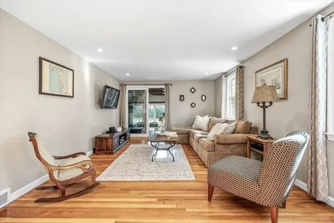 $1,199,000 | 249 High Street, Hingham, MA 02043