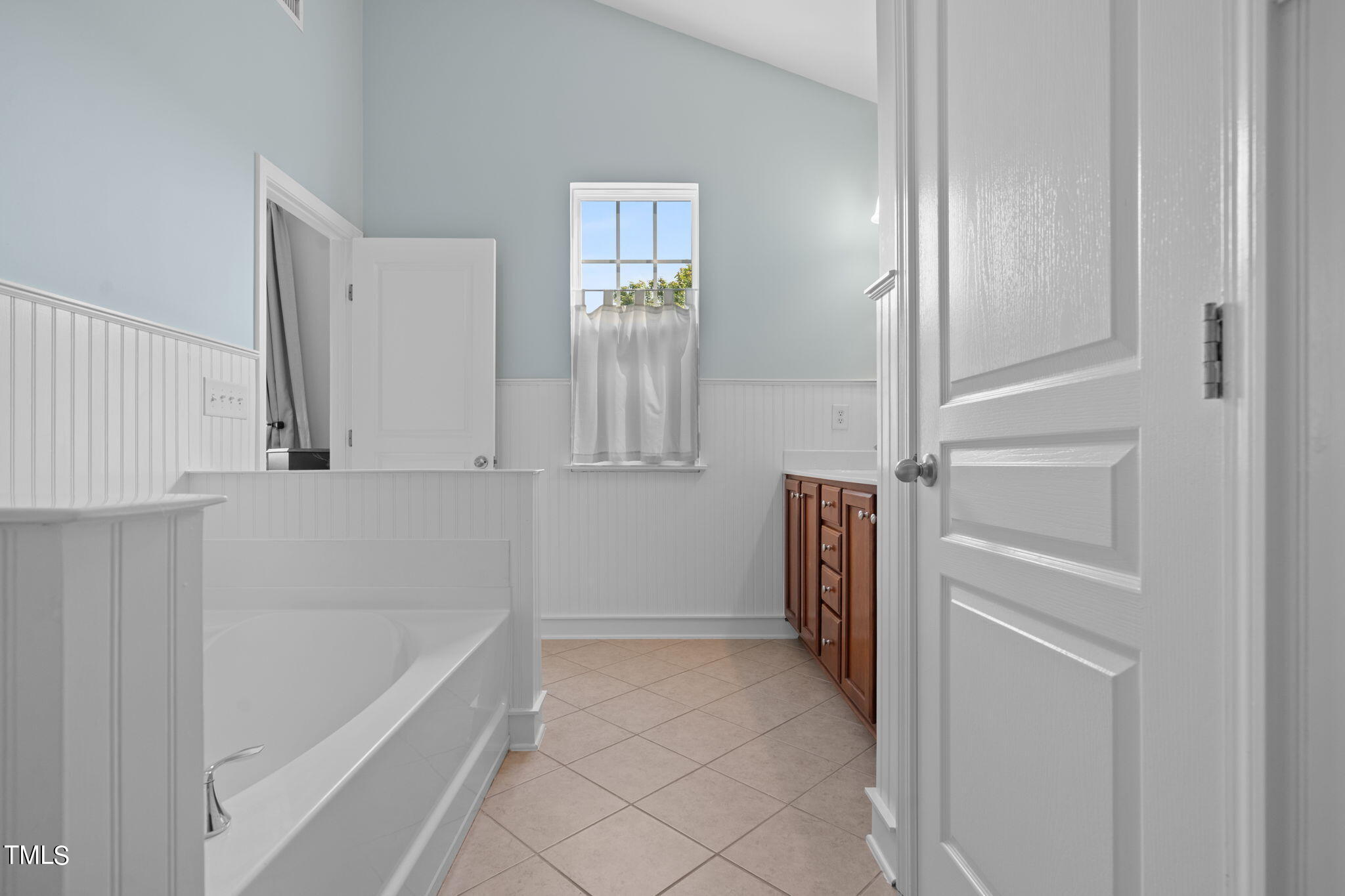 9161 Wooden Road Raleigh, NC 27617 - Photo 24 of 32 26-web-or-mls-DSC00017