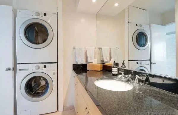 $9,000 | 1770 Avenida Del Mundo, Unit 204, Coronado, CA 92118