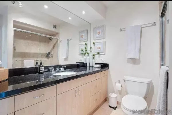 $9,000 | 1770 Avenida Del Mundo, Unit 204, Coronado, CA 92118