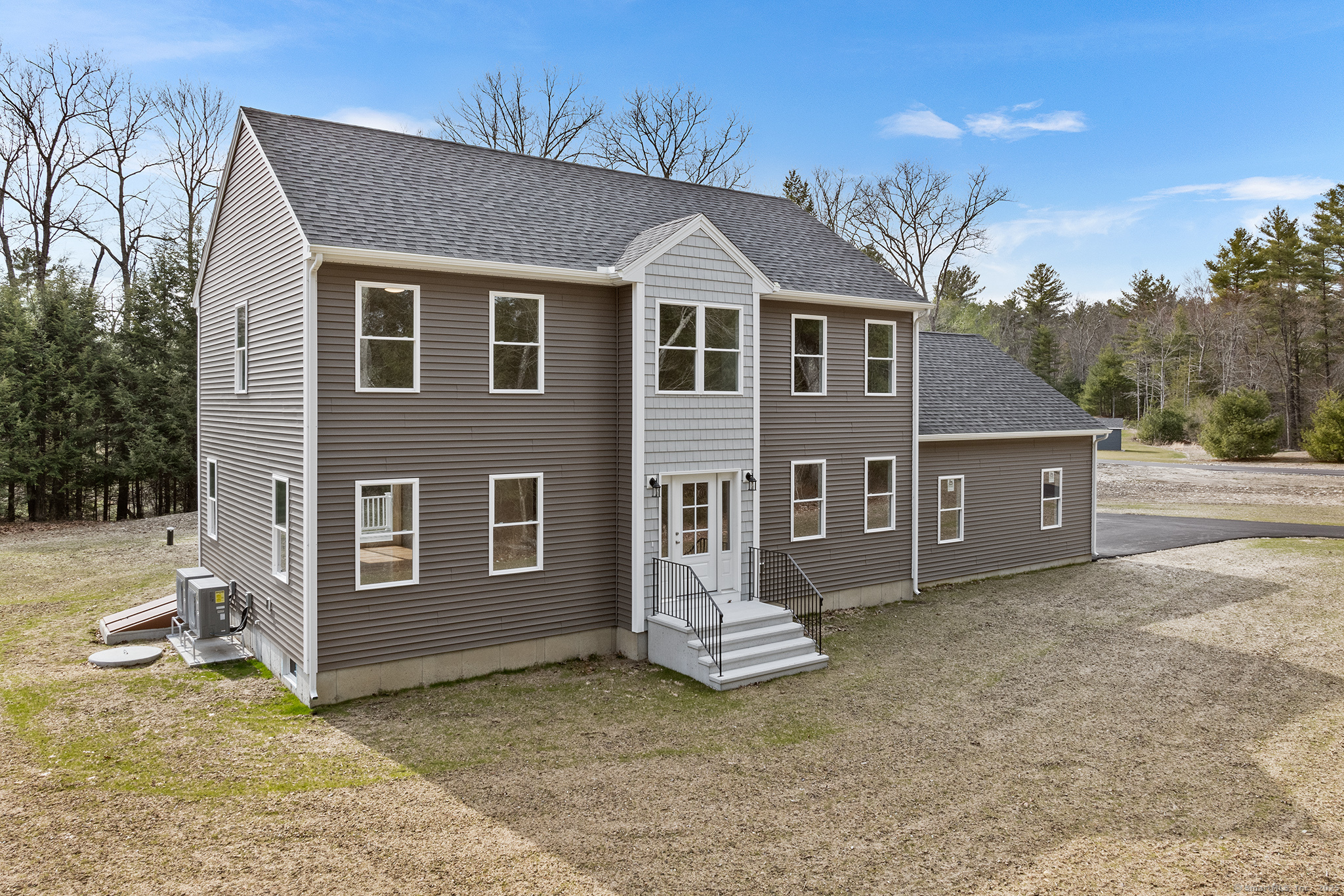 124 New Road Thompson, CT 06277 - Photo 1 of 1 Gallery Image 1