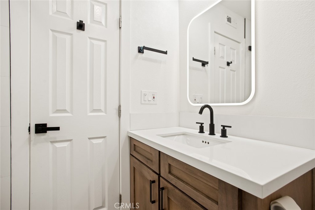 1566 Autumn Hill Road Diamond Bar, CA 91765 - Photo 16 of 40