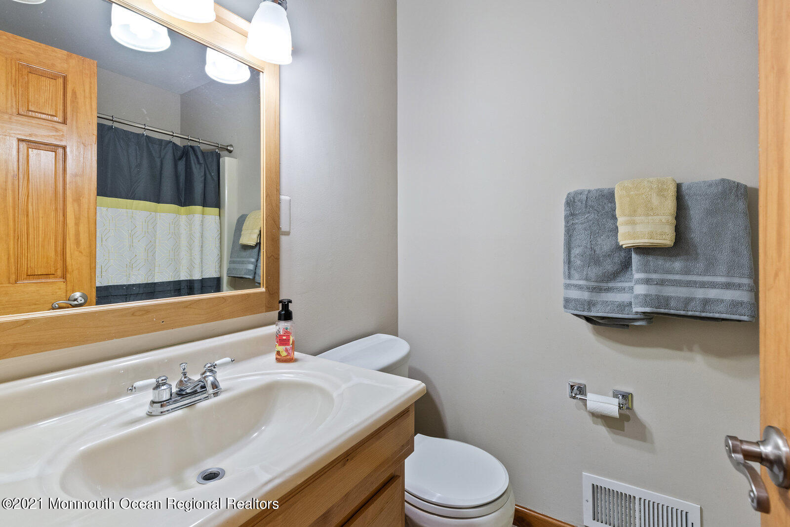 60 Hopkins Road New Egypt, NJ 08533 - Photo 21 of 46 022_21bathroom