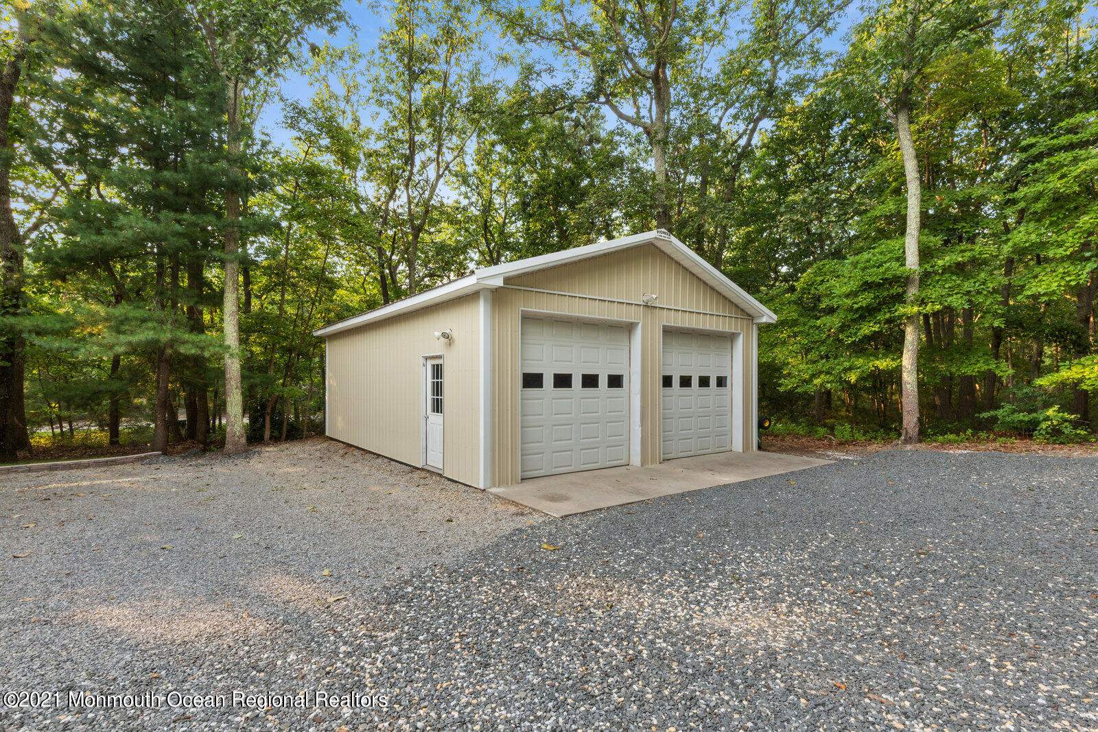 60 Hopkins Road New Egypt, NJ 08533 - Photo 37 of 46 038_37garage