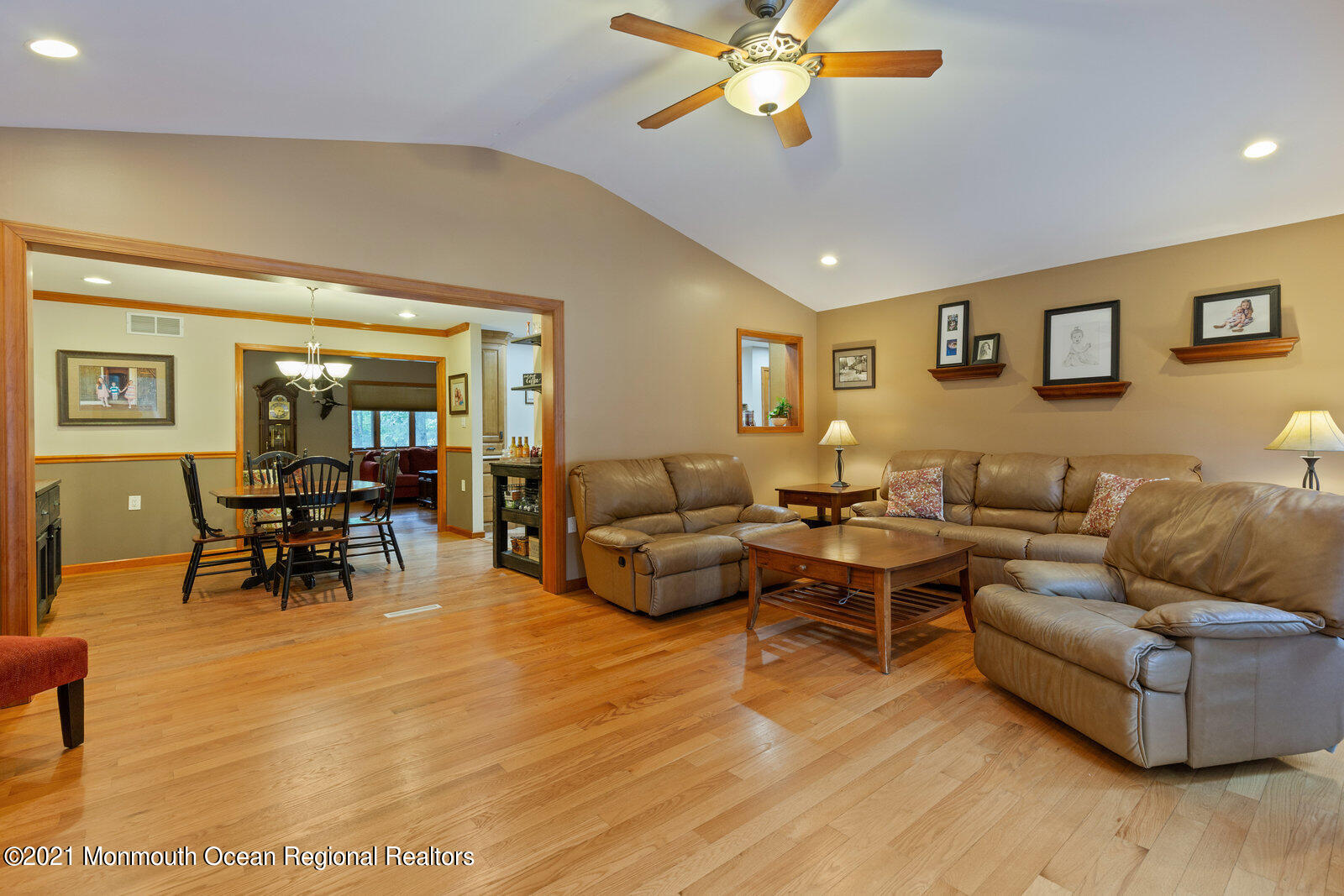 60 Hopkins Road New Egypt, NJ 08533 - Photo 7 of 46 008_07living_room