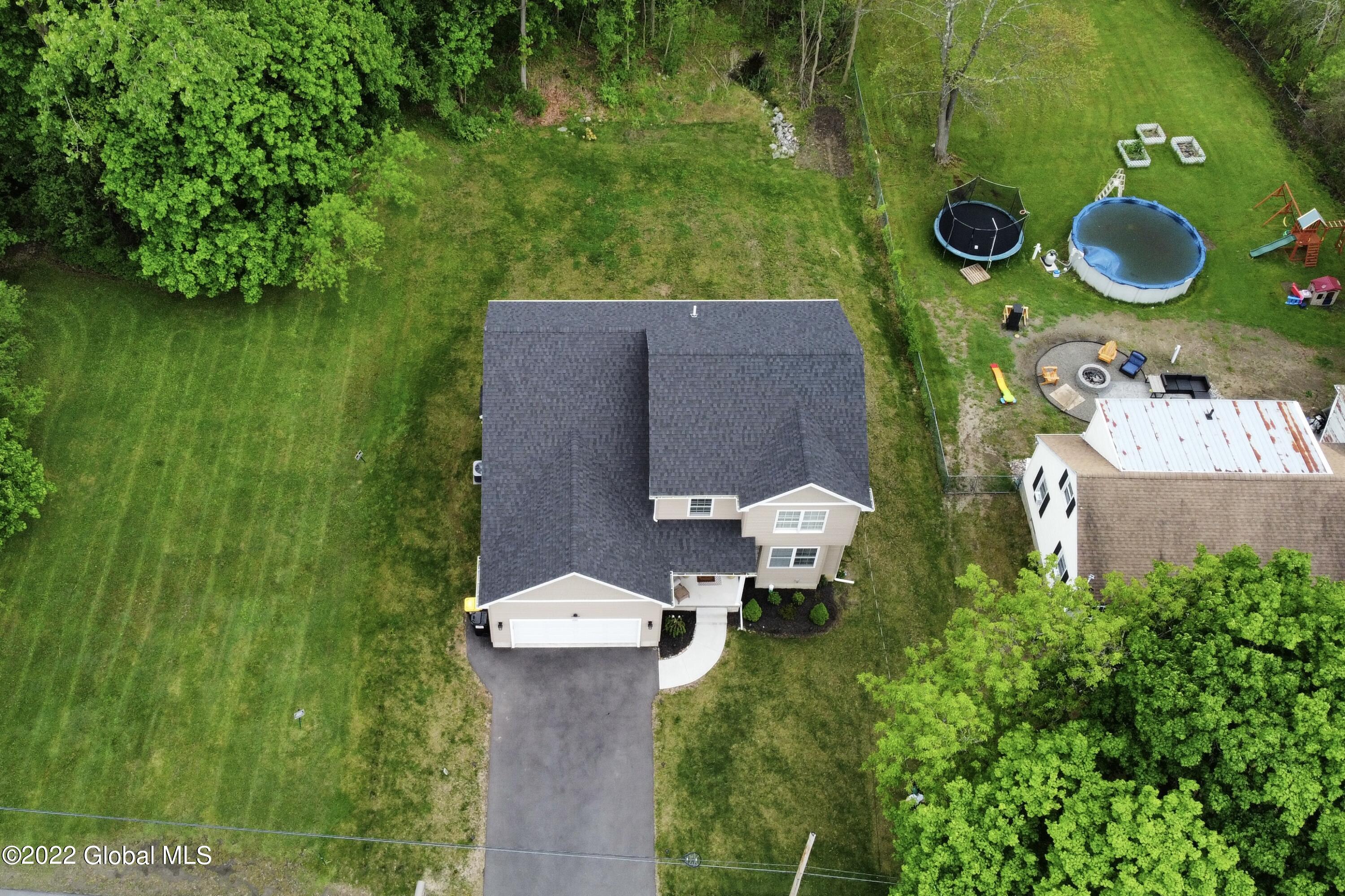 320 Ferris Road Niskayuna, NY 12304 - Photo 41 of 43 042
