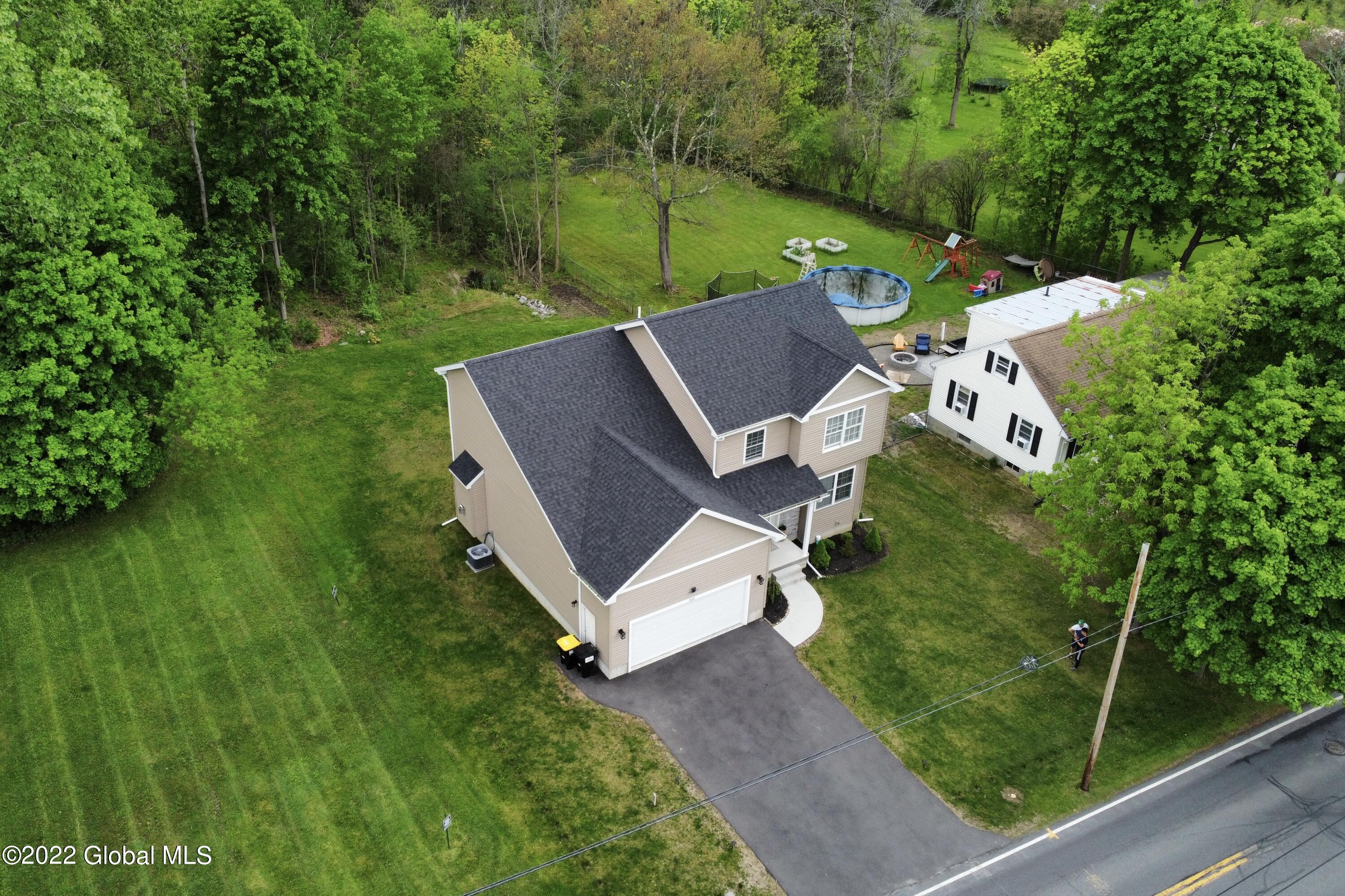 320 Ferris Road Niskayuna, NY 12304 - Photo 42 of 43 044
