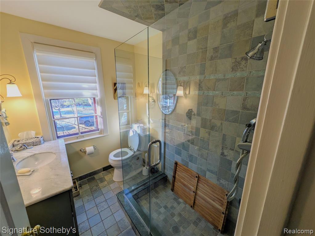19470 Beverly Road Beverly Hills, MI 48025 - Photo 13 of 31