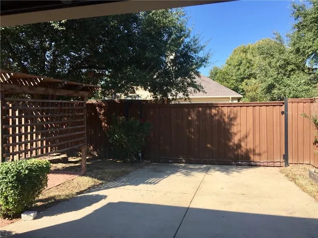 $2,500 | 9410 Shirland Lane, Frisco, TX 75035