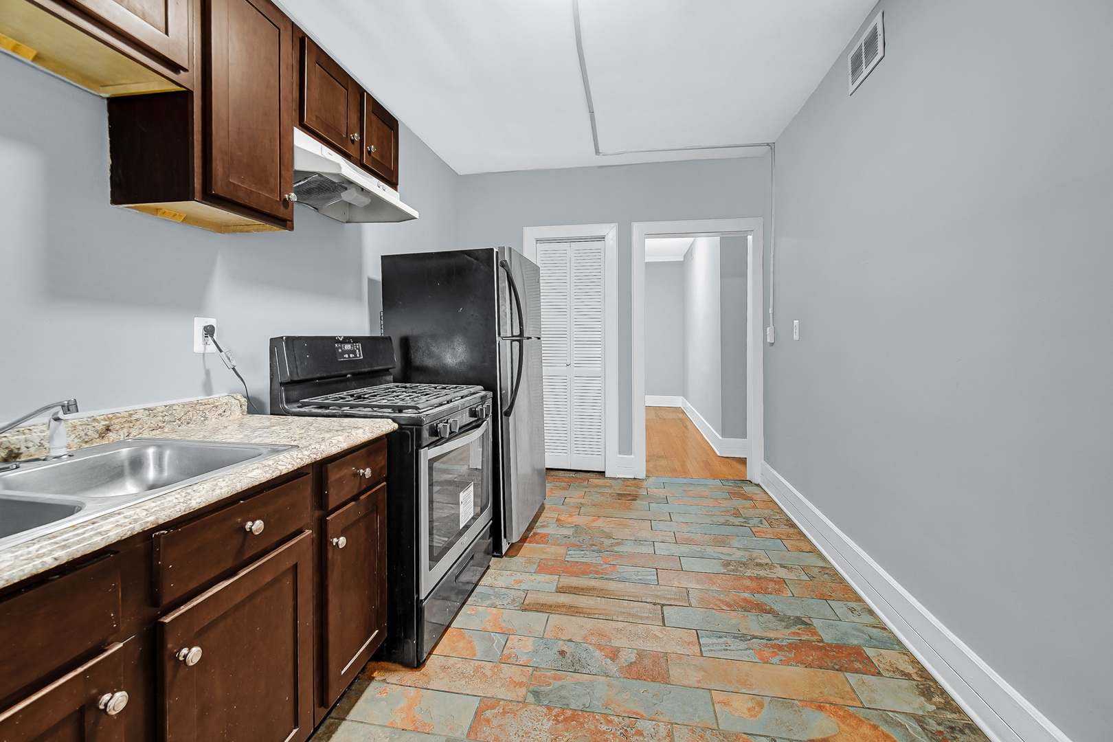 7010 South Morgan Street Chicago, IL 60621 - Photo 11 of 21