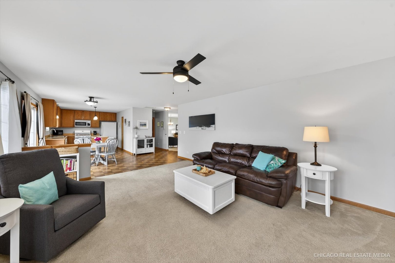 1196 Port Royal Road Pingree Grove, IL 60140 - Photo 4 of 38