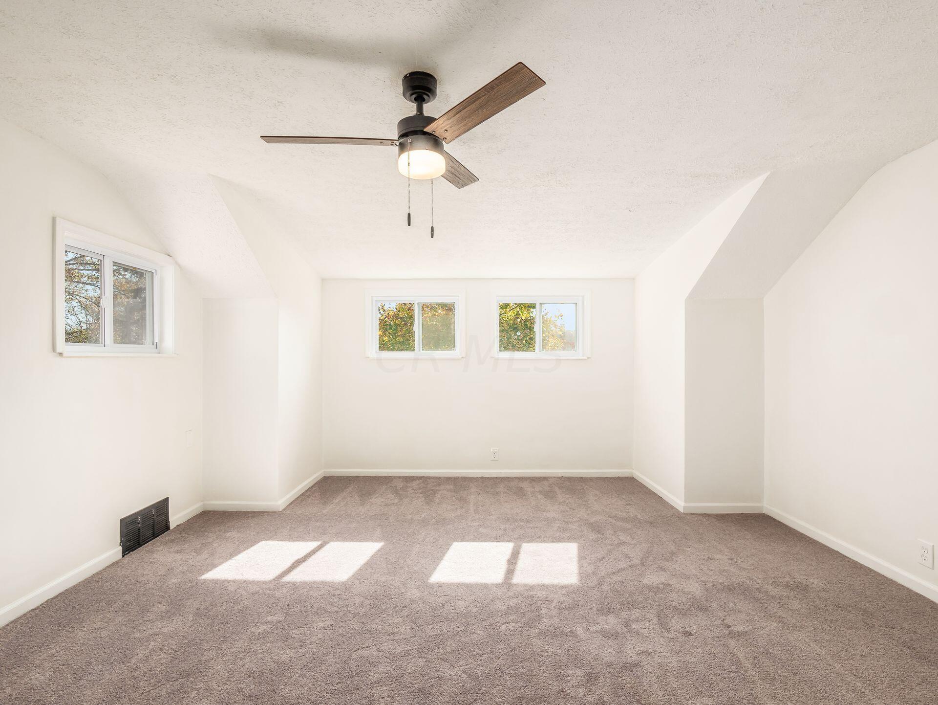 2657 Tudor Road Columbus, OH 43209 - Photo 26 of 41 028_378f55c3_A 2657 Tudor 076