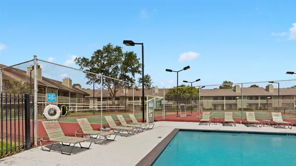 $1,100 | 14777 Wunderlich Drive, Unit 2013, Houston, TX 77069