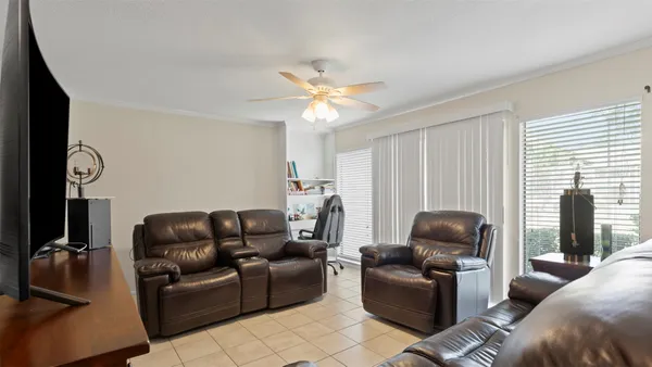 $1,100 | 14777 Wunderlich Drive, Unit 2013, Houston, TX 77069