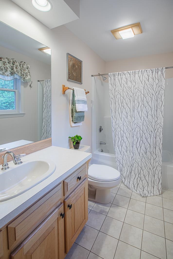 45 Powder Hill Road Bedford, NH 03110 - Photo 27 of 39