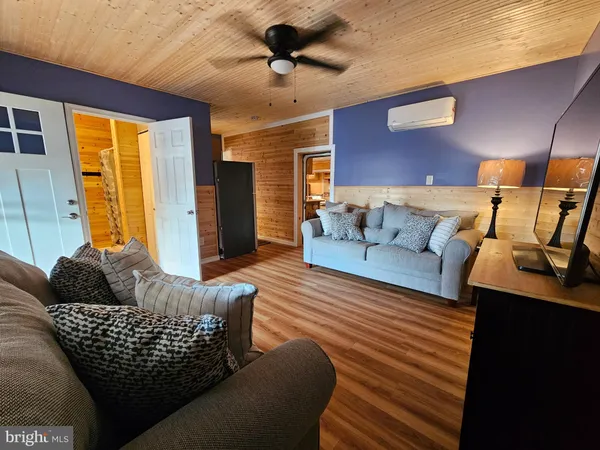 $59,500 | 3 Yogi Bear Boulevard, Falling Waters, WV 25419