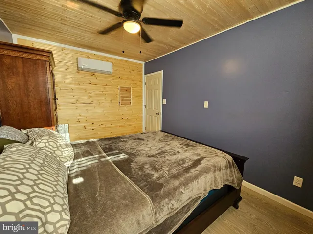 $65,000 | 3 Yogi Bear Boulevard, Falling Waters, WV 25419