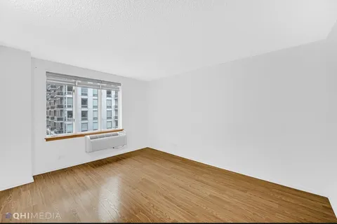 $1,850 | 801 South Plymouth Court, Unit 505, Chicago, IL 60605