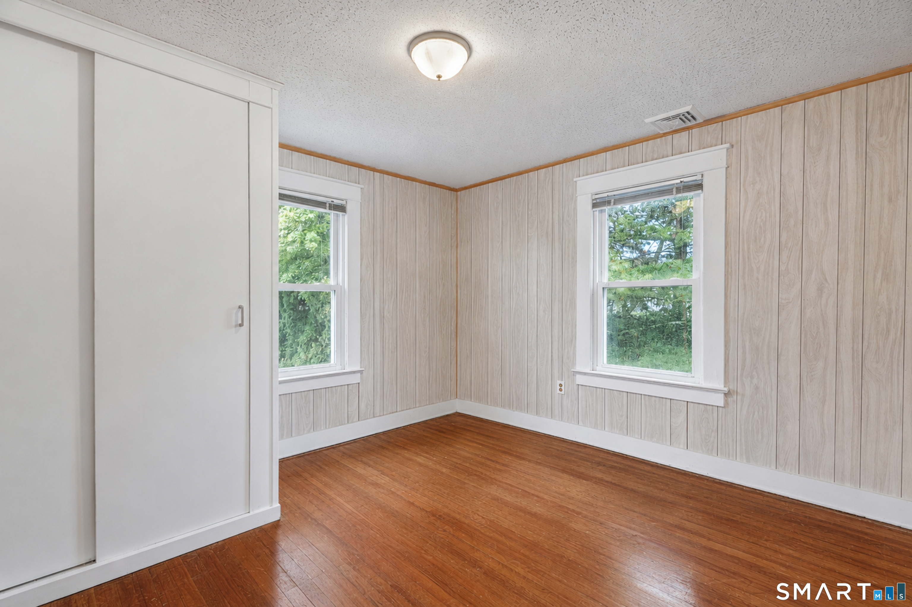285 Niantic River Road Waterford, CT 06385 - Photo 18 of 40 Gallery Image 18