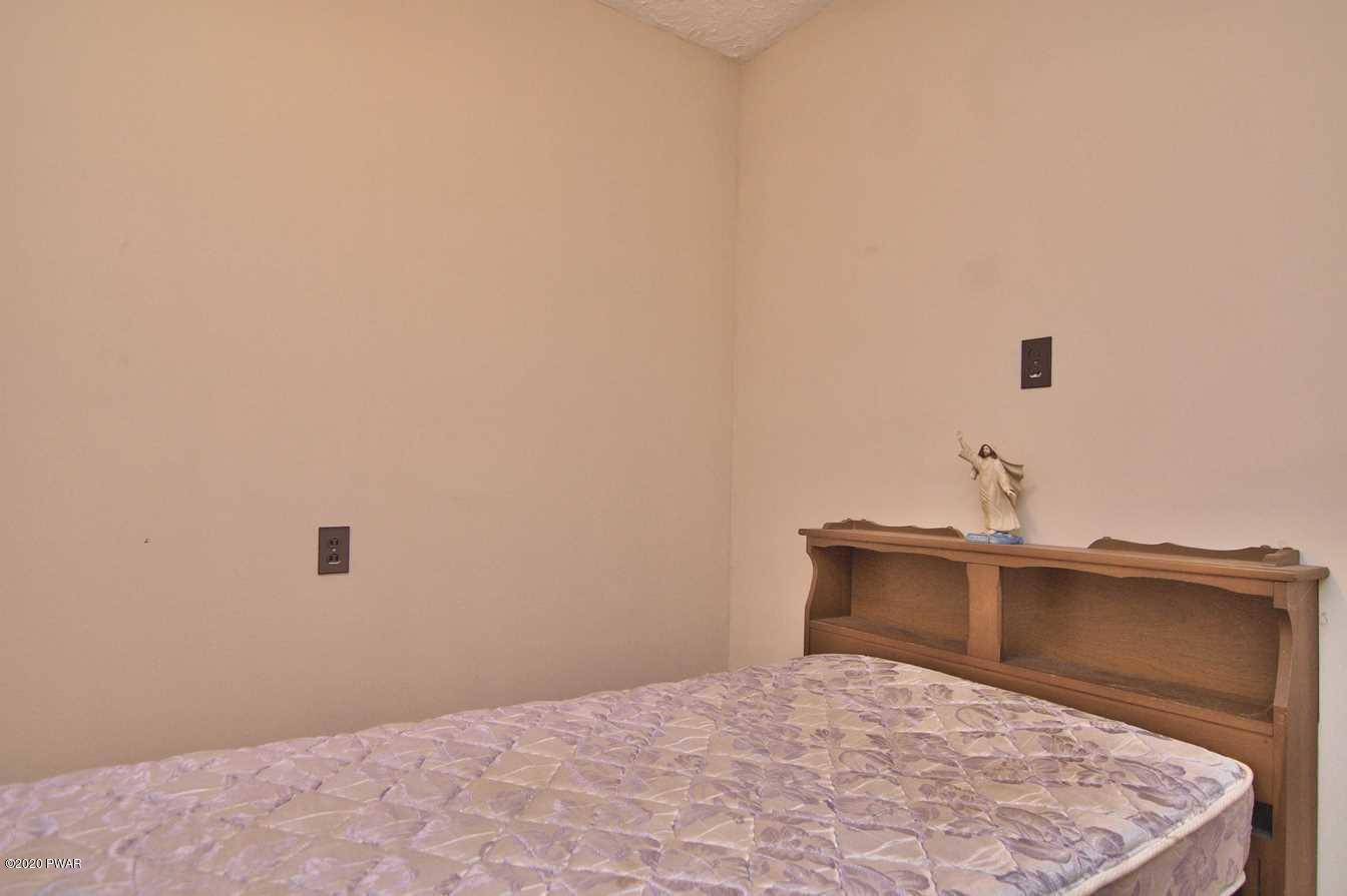 5690 Haas Pond Road Moscow, PA 18444 - Photo 38 of 79 Princess Bedroom (4)