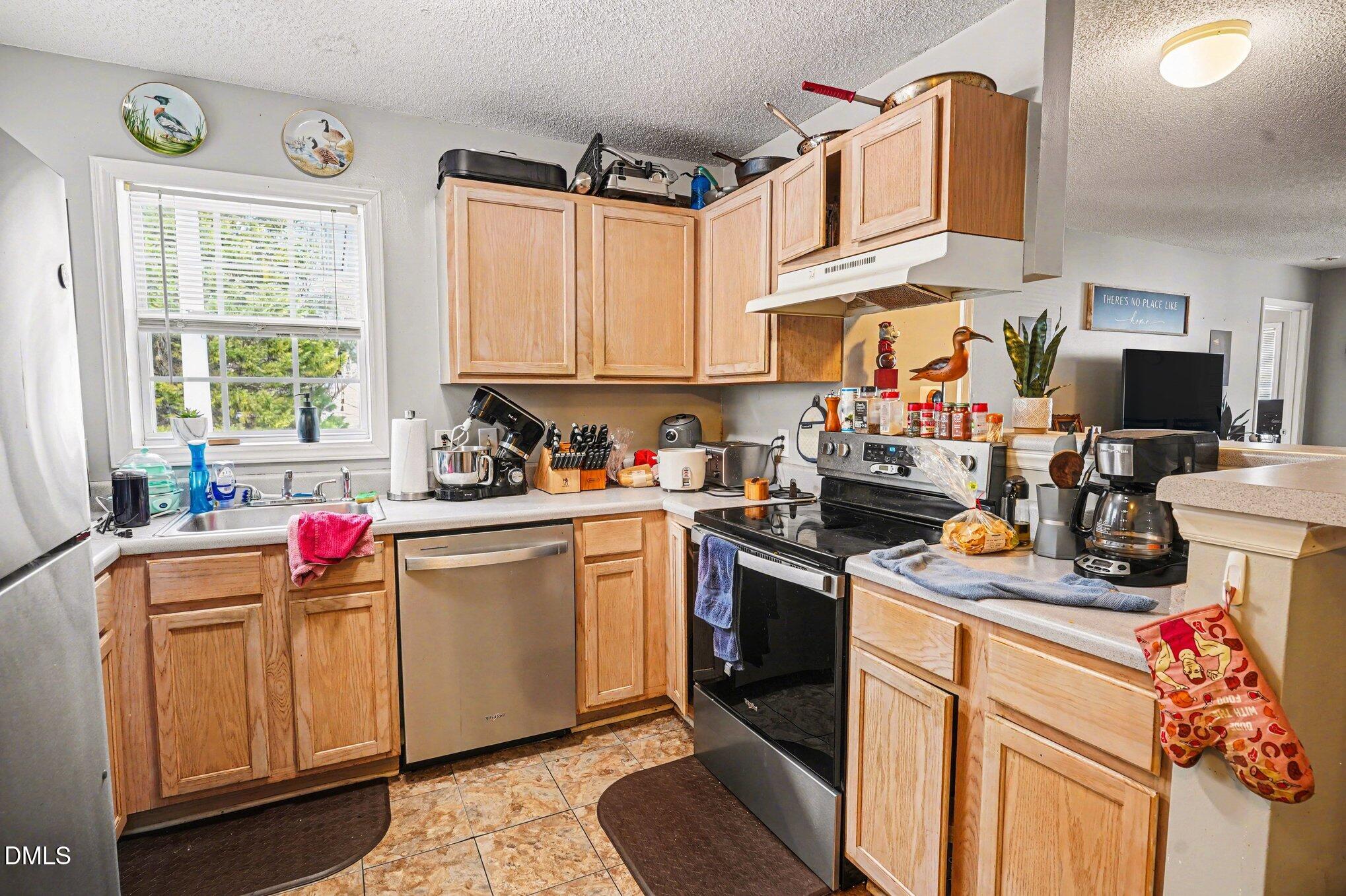 1305 Kent Road, Unit 202 Raleigh, NC 27606 - Photo 5 of 16 005_file_5215