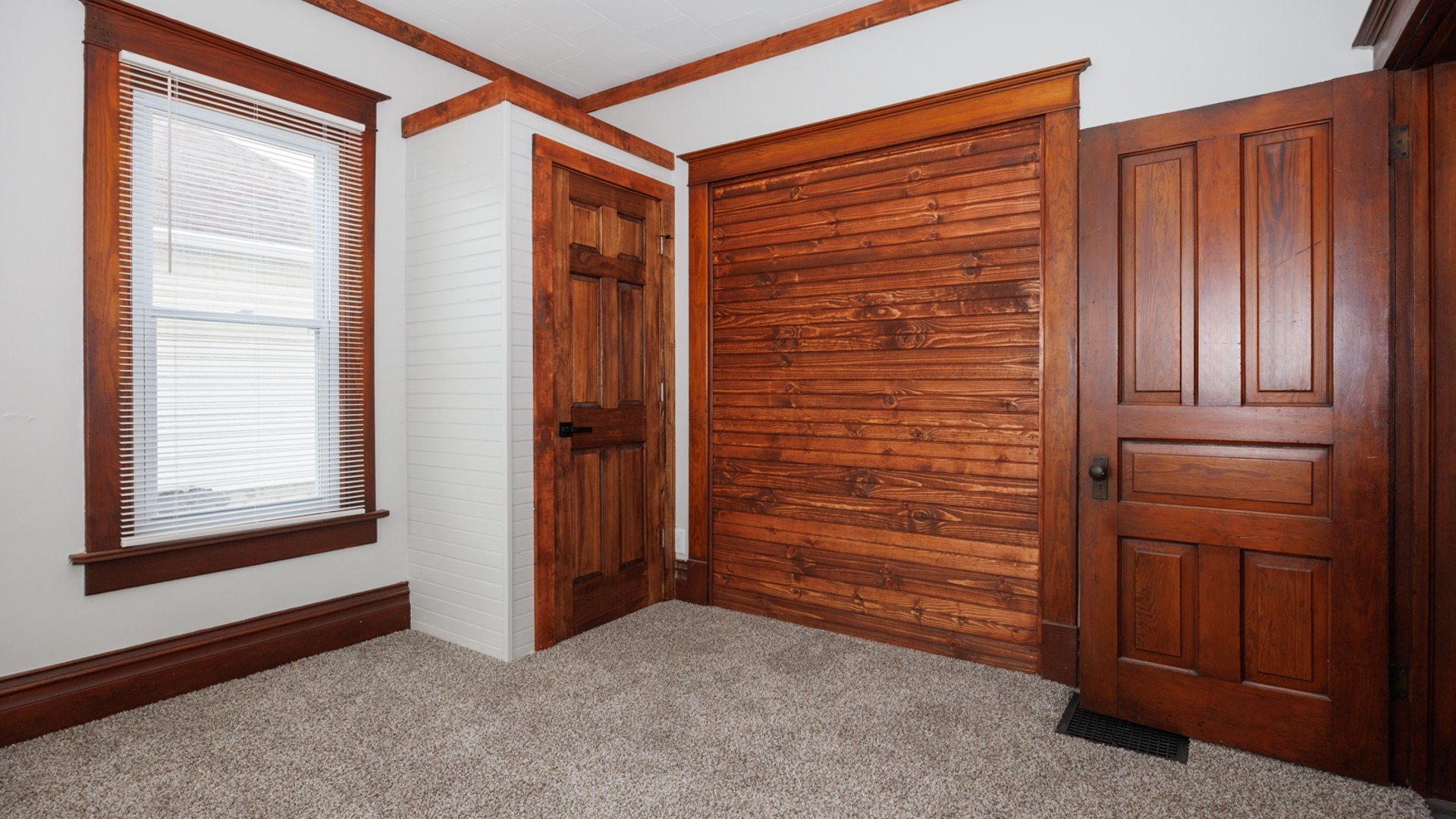 907 East Madison Street Pontiac, IL 61764 - Photo 9 of 27