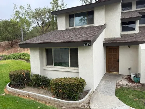 $2,700 | 1223 Mohave Drive, Colton, CA 92324