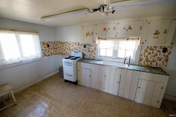 $70,000 | 3174 East High Street, Macy, IN 46951