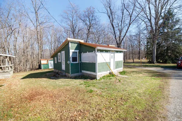 $70,000 | 3174 East High Street, Macy, IN 46951