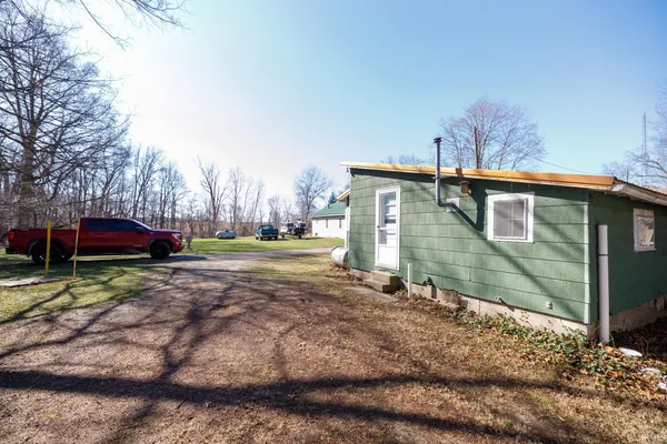 $70,000 | 3174 East High Street, Macy, IN 46951