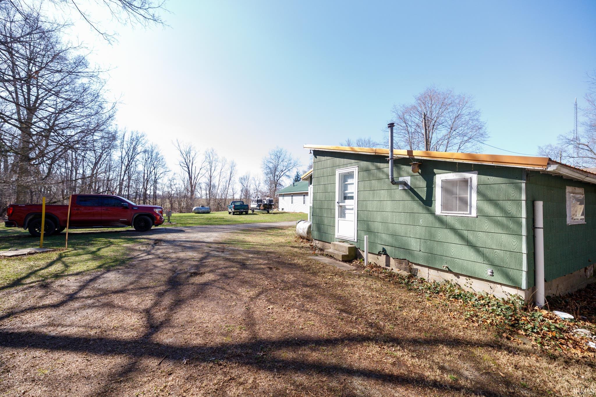 3174 East High Street Macy, IN 46951 - Photo 7 of 28